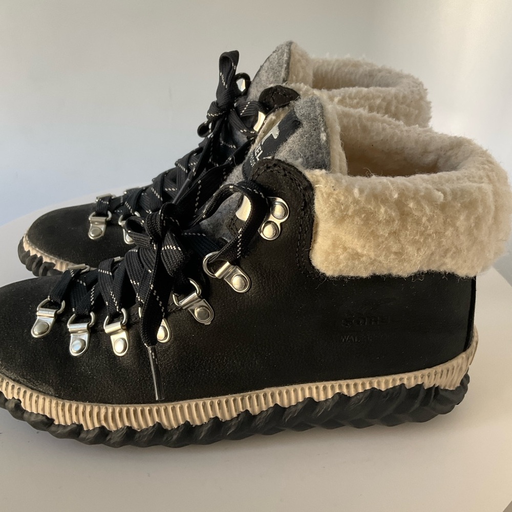 Sorel Black and Cream High-Top Footwear - Picture 5 of 13
